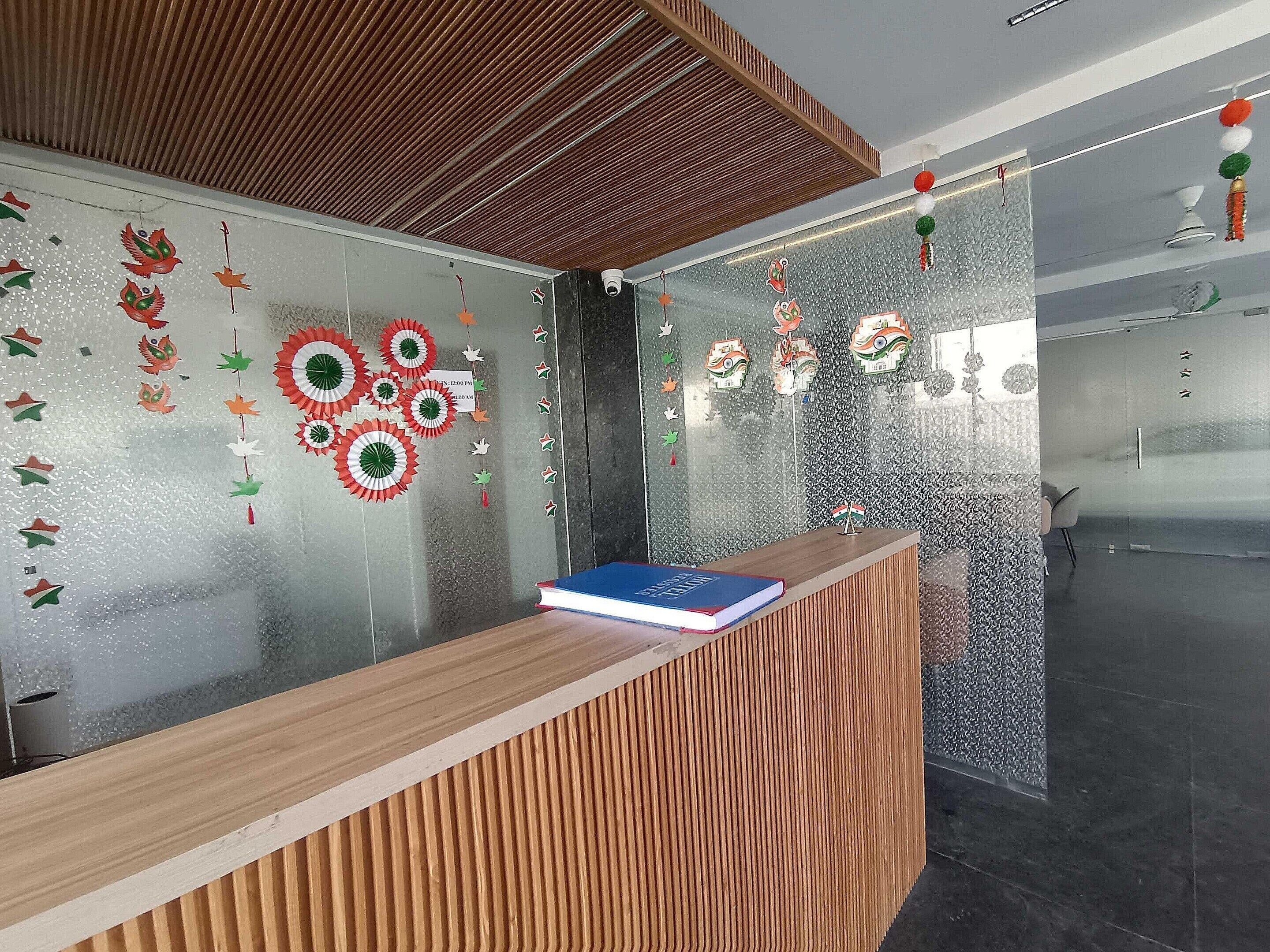 ハウス | フロント