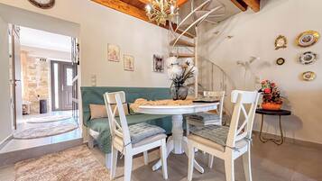 Kalliopi Villa | Dining room