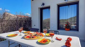 Kalliopi Villa | Balcony