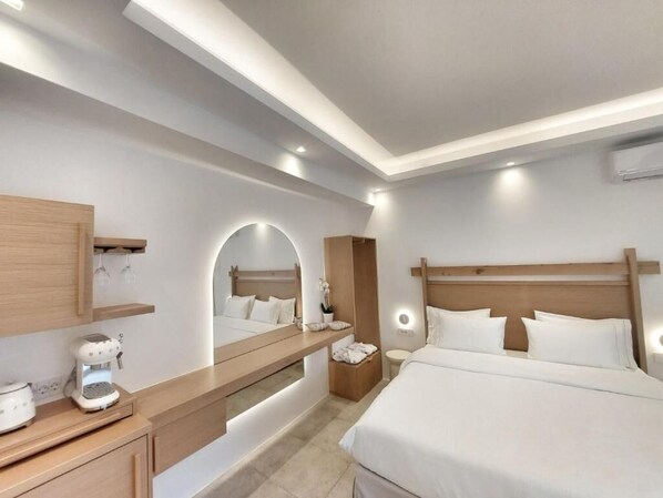Deluxe Suite, Sea View - DelMar Suites Syros (Finikas)