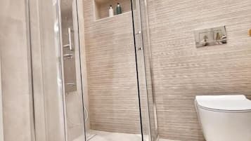 Superior-Suite, Meerblick | Badezimmer