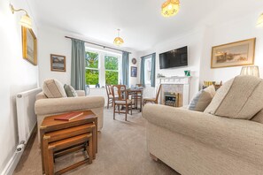 TV - The Hytte, 19 Greta Grove House (Keswick)