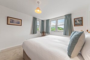 Iron/ironing board, WiFi, bed sheets - The Hytte, 19 Greta Grove House (Keswick)