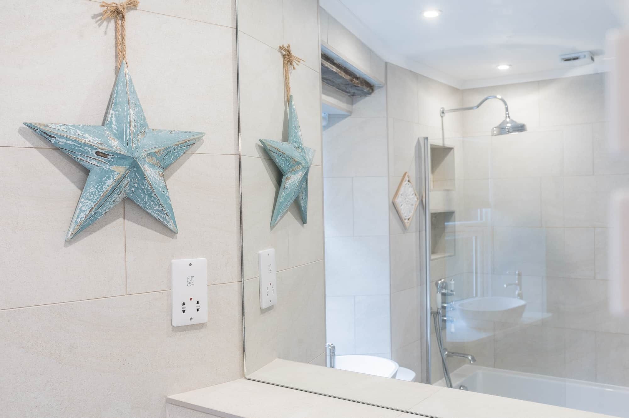 Hair dryer, towels