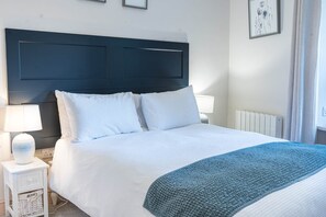 Iron/ironing board, WiFi, bed sheets - Withesike, Apartment 2, Derwent House (Portinscale)