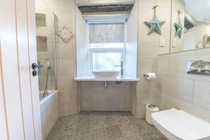 Hair dryer, towels - Withesike, Apartment 2, Derwent House (Portinscale)