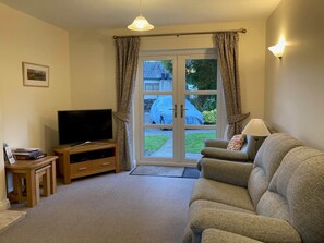 TV, DVD player - Latrigg View, 12 Greta Grove House (Keswick)