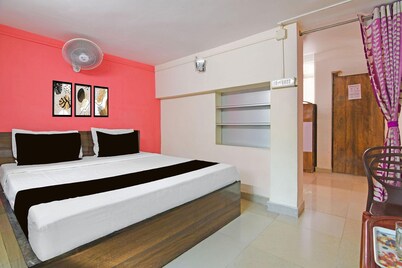 Hotel O Manikpur Bus Stop Kolkata