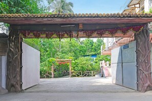 House | Reception - Deluxe Room Hotel O Ranihati Kolkata (Howrah)