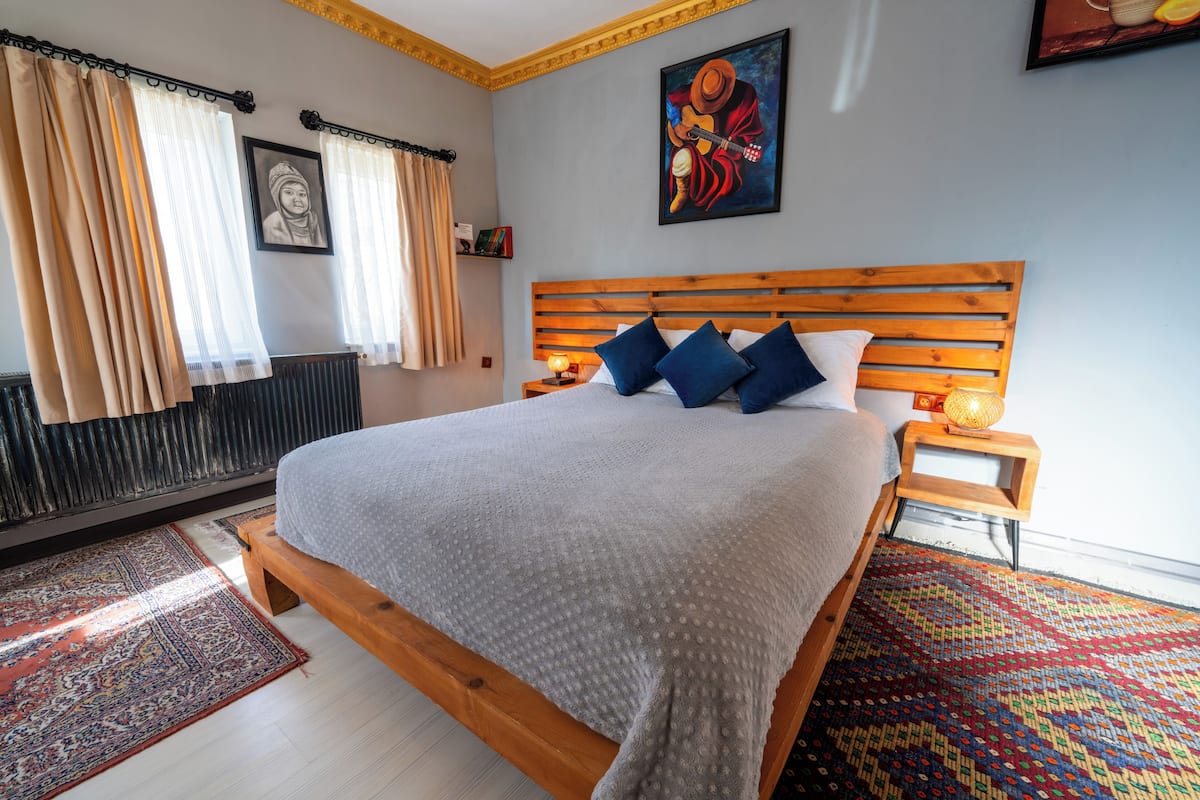 Perhesviitti, parveke, kaupunkinäköala