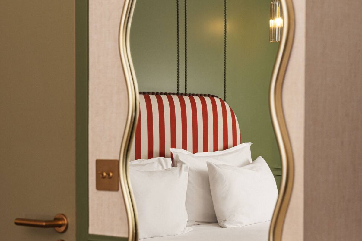 Free minibar, laptop workspace, soundproofing