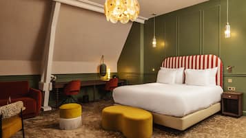 Free minibar, laptop workspace, soundproofing