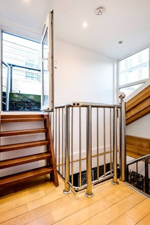 House - East London Loft Penthouse With Epic Roof Terrace and Loads of Space (London)