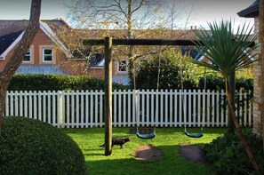 Room - Converted Flat in Amazing Converted Schoolhouse Near Fowey Harbour (Fowey)