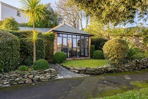 Apartment | 1 bedroom, Internet - Charming Summerhouse in Fowey Town Center (Fowey)