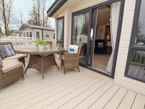 屋外ダイニングエリア