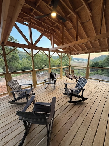 Scenic Farm Loft in Amish Country w/ Epic Views