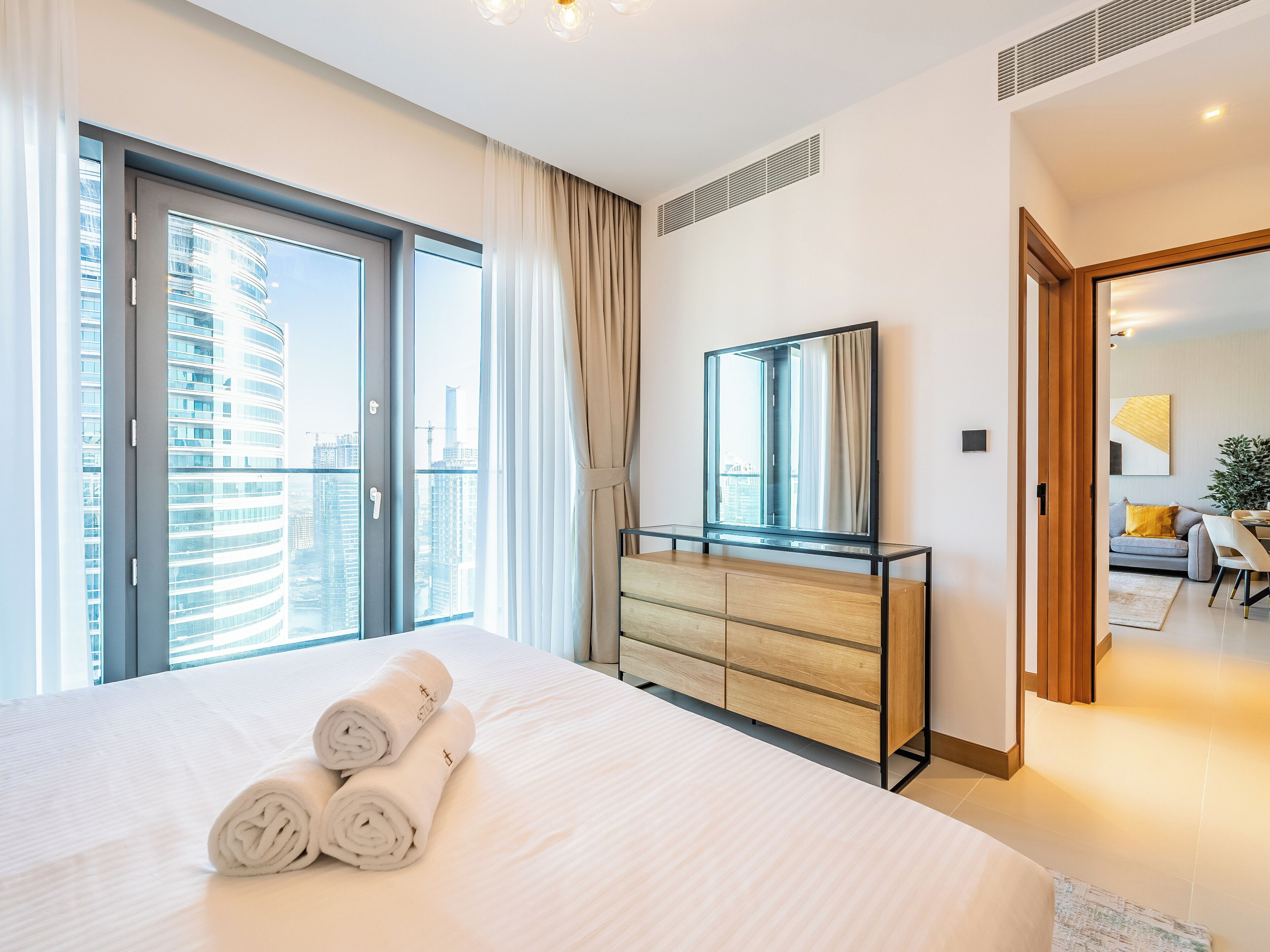 Luxe appartement, balkon, uitzicht op stad