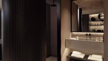 In-room safe, free WiFi, bed sheets