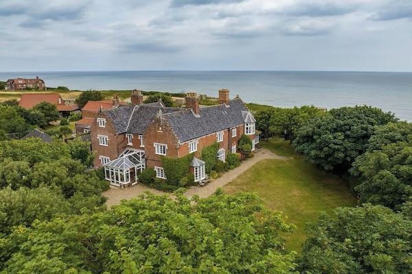 Norfolk Seaview Luxury Retreat With 7 Bedrooms - Mundesley