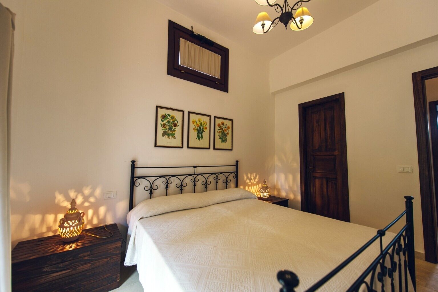 Apartemen Comfort, pemandangan kebun | Setrika/meja setrika, Wi-Fi gratis, dan seprai linen