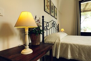 Panoramic Apartment | Iron/ironing board, free WiFi, bed sheets - Masseria Tenuta Afra (Squinzano)