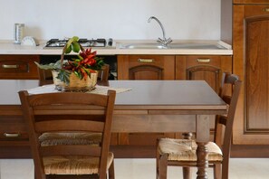 Comfort Apartment, Garden View | Private kitchen - Masseria Tenuta Afra (Squinzano)