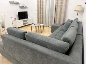 Living area - Cozy Sea View Apartment (Saranda)
