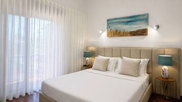 Deluxe Double Room, Balcony, Pool View | Hypo-allergenic bedding, minibar, individually decorated