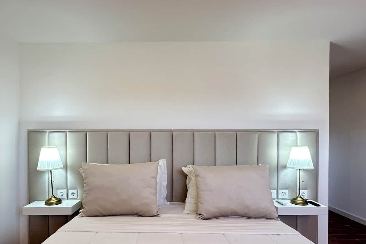 Deluxe Double Room, Pool View