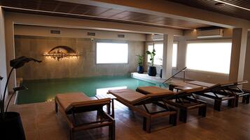 Indoor pool, seasonal outdoor pool, sun loungers