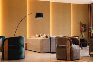Interior - Howard Johnson Hotel & Spa Bahía Blanca (Bahía Blanca)