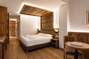 Chambre Familiale, balcon, vue vallée