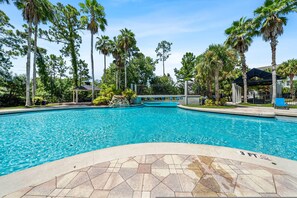 Apartment, Accessible - Modern 2BR 2BA w King Bed Pools Gym 1 (Tampa)