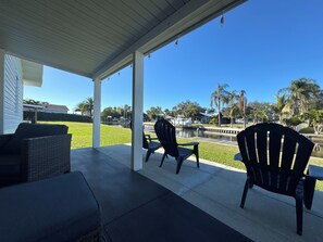 Terrace/patio - Sweet Sarasota Waterfront- 2 bedroom with boat dock! (Sarasota)