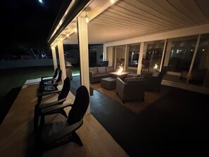 Terrace/patio - Sweet Sarasota Waterfront- 2 bedroom with boat dock! (Sarasota)