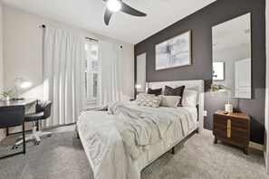 Apartment, Accessible - Stylish 2BR w Pool Pet-friendly Unit 13 (Tampa)