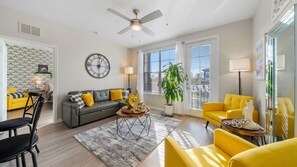 Apartment, Accessible - Stylish 2BR Corporate Stay Pool Balcony 2 (Tampa)