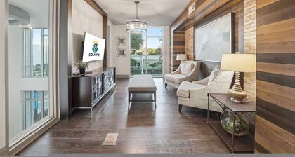 Chic 2BR w Pool Pet-friendly Unit 14