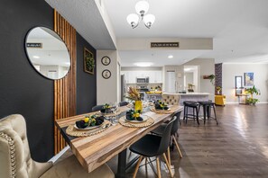 Ferienhaus | 3 Schlafzimmer, Schreibtisch