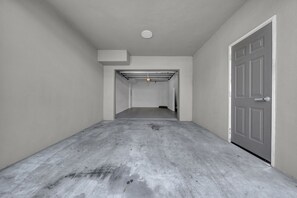 Apartment - Modern 2BR 2BA Pool Gym Near Airport 8 (Tampa)