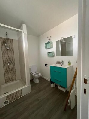 Habitación doble | Baño | Ducha
