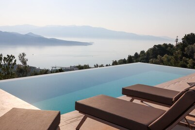 The View - 4 bed 4 bath luxury villa in Lefkada with a sensational view