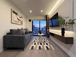 Smart TV - Luxurious brand-new apartment just a few blocks from Larcomar (Miraflores)