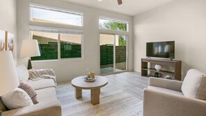 Apartment (0 Bedroom) | Living area - Landing Apartments Near Texas Children's Hospital West Campus (Houston)