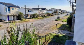 المنطقة المحيطة بالمنشأة