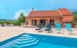 Outdoor pool - Welcoming 3-bedroom villa Marko in Brštanovo (Brštanovo)