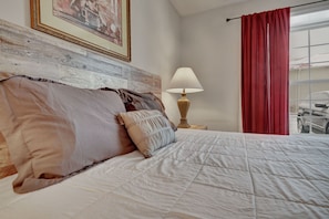 WiFi, bed sheets
