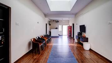 Casa | Lobby