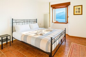 Iron/ironing board, WiFi, bed sheets - Panorama Lake Relax (Nesso)